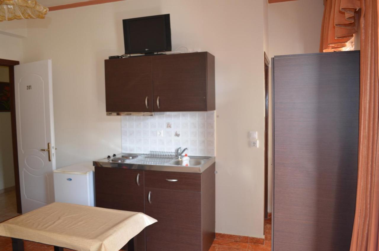 Palatino Studios Loutra Edipsou  Dış mekan fotoğraf